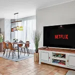 Hébergement de vacances 5 Min Zum Fleesensee, Sauna, Eingezaeunter Garten, Hunde Willkommen Göhren-Lebbin