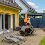 5 Min Zum Fleesensee, Sauna, Eingezaeunter Garten, Hunde Willkommen Göhren-Lebbin