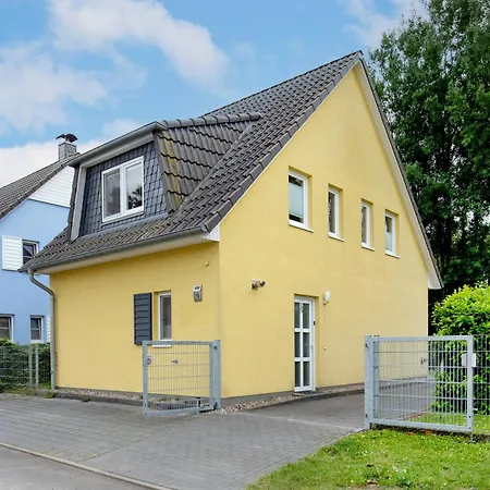 Σπίτι διακοπών Ferienhaus Seerose - Sauna, Eingezaeunter Garten, Hunde, 3 Min Zum See Göhren-Lebbin