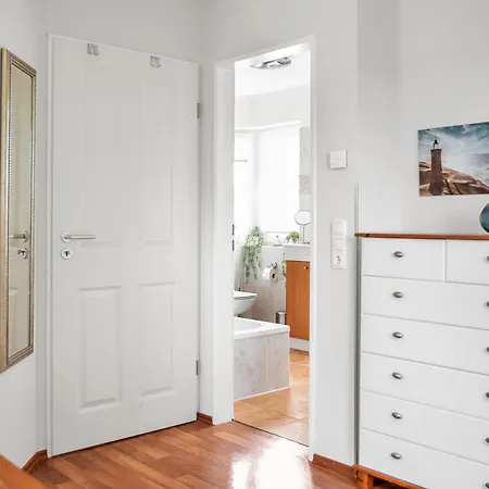 Ferienhaus Seerose - Sauna, Eingezaeunter Garten, Hunde, 3 Min Zum See *