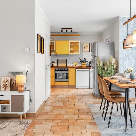 بيت للعطل Ferienhaus Seerose - Private Sauna, Eingezaeunter Garten & Hunde Willkommen - See 3 Min Göhren-Lebbin