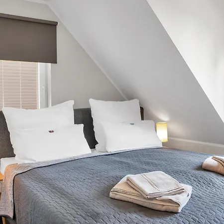 Hygge Apartments: Lakeside Retreat With Garden And Pet-friendly Atmosphere Holiday home *