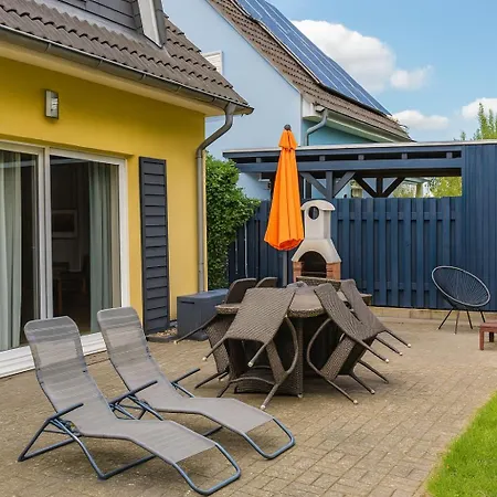 Ruhiges Ferienhaus Am Fleesensee Mit Privatem Garten & Sauna Göhren-Lebbin