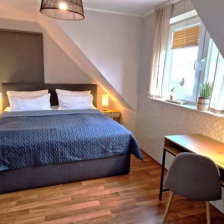 Ferienhaus Seerose - Private Sauna, Eingezaeunter Garten & Hunde Willkommen - See 3 Min بيت للعطل Göhren-Lebbin