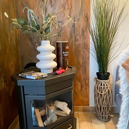 Ferienhaus Seerose - Private Sauna, Eingezaeunter Garten & Hunde Willkommen - See 3 Min بيت للعطل Göhren-Lebbin