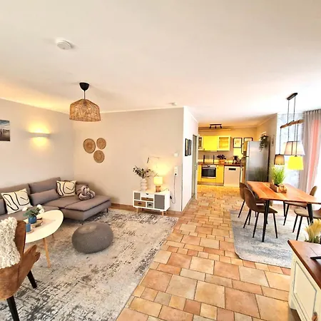 بيت للعطل Ferienhaus Seerose - Private Sauna, Eingezaeunter Garten & Hunde Willkommen - See 3 Min Göhren-Lebbin