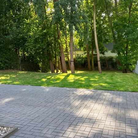 Ferienhaus Seerose - Private Sauna, Eingezaeunter Garten & Hunde Willkommen - See 3 Min * Göhren-Lebbin