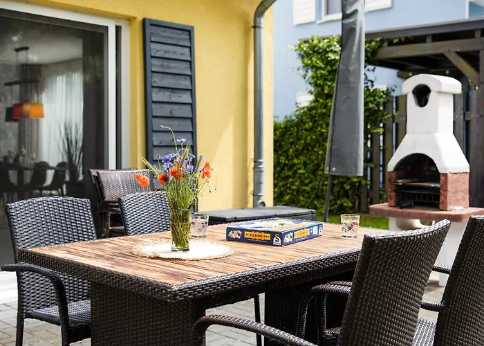 Feriehus Fleesensee - 5 Min Zum See - Sauna - Eingezaeunter Garten - Hunde Willkommen