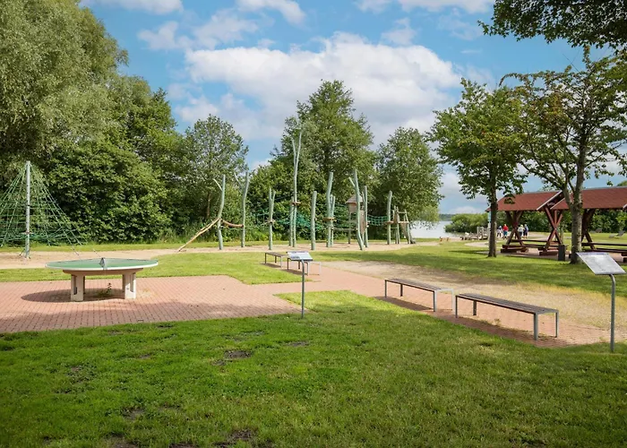 Fleesensee - 5 Min Zum See - Sauna - Eingezaeunter Garten - Hunde Willkommen *