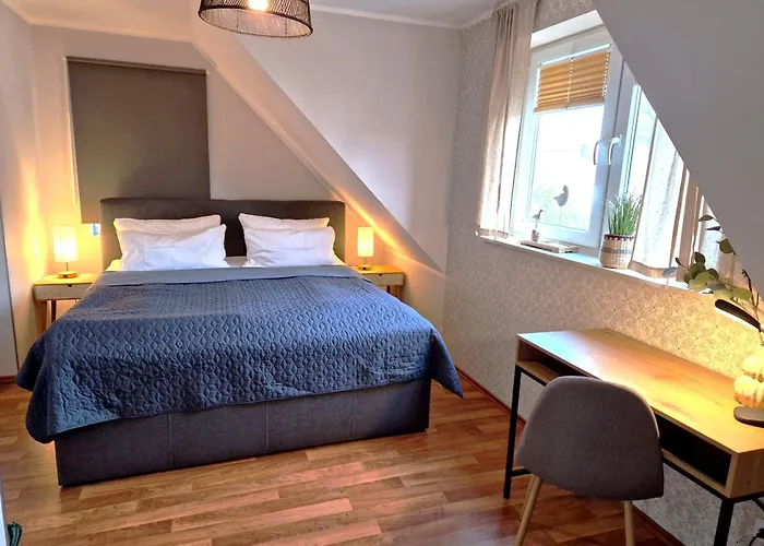Fleesensee - 5 Min zum See - Sauna - eingezäunter Garten - Hunde willkommen Ferienhaus Göhren-Lebbin
