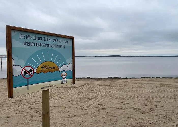 Fleesensee - 5 Min zum See - Sauna - eingezäunter Garten - Hunde willkommen