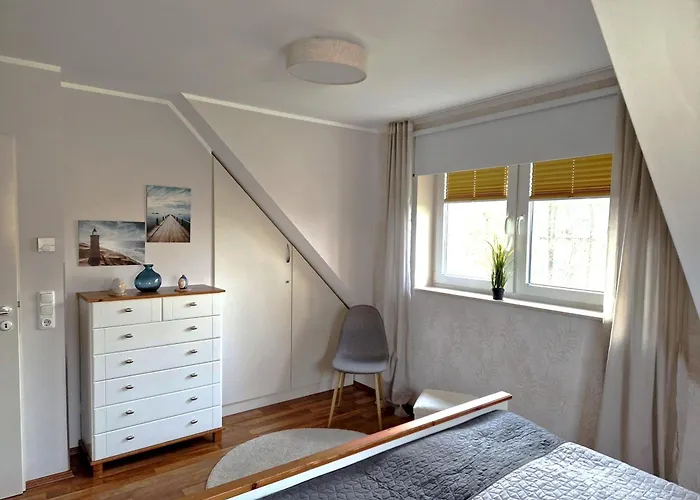 Ferienhaus Fleesensee - 5 Min zum See - Sauna - eingezäunter Garten - Hunde willkommen *